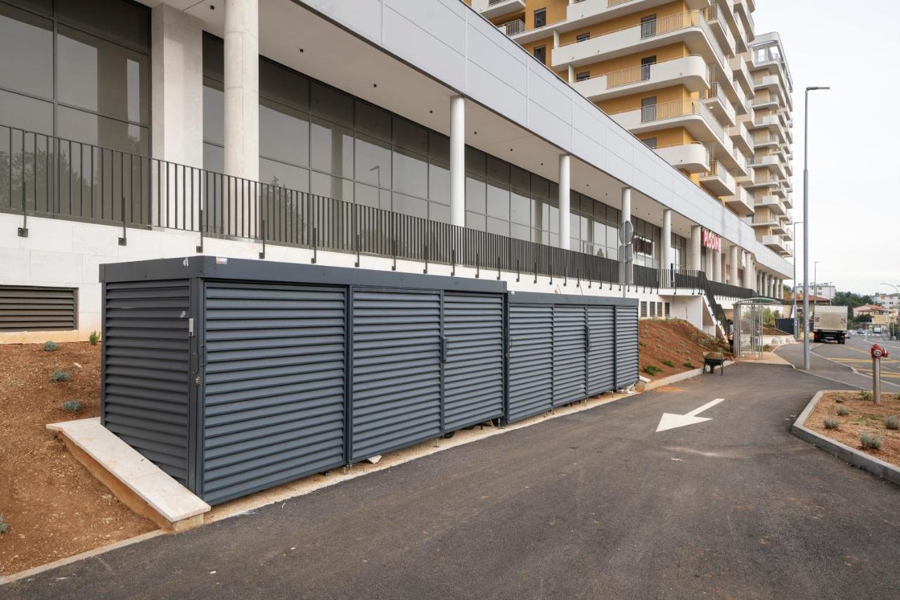 Mannequin: Sea View, Private Parking In The Garage Apartment Rijeka Luaran gambar