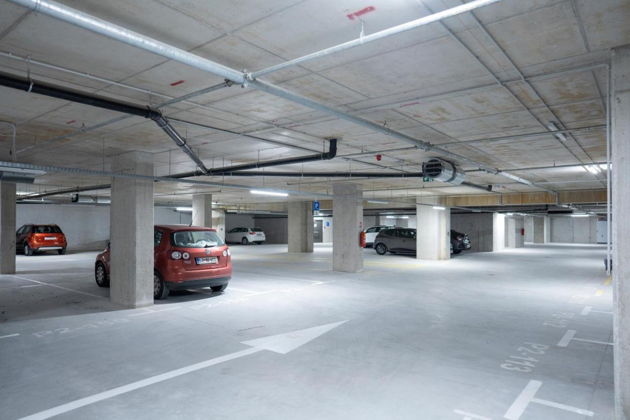 Mannequin: Sea View, Private Parking In The Garage Apartment Rijeka Luaran gambar